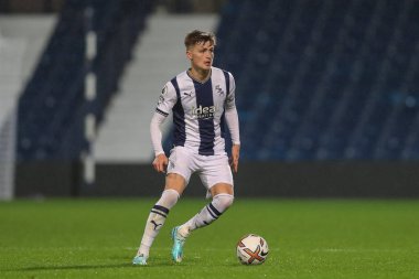 Batı Bromwich Albion 'dan Zac Ashworth # 26 Premier League 2 U23 maçında West Bromwich Albion U23 Nottingham ForestU 23' e karşı The Hawthorns, West Bromwich, İngiltere, 7 Kasım 202