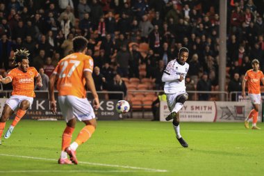 Isaiah Jones # 2 Middlesbrough skor skoru Gökyüzü İddia Şampiyonası 'nda Blackpool Middlesbrough' a karşı 8 Kasım 202 Bloomfield Road, Blackpool, İngiltere