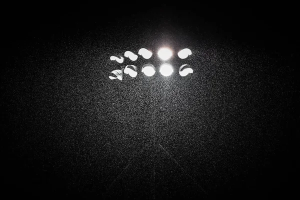 Падіння Дощу Коли Прожектор Увімкнений Блумфілд Роуд Домівка Блекпула Попереду — стокове фото