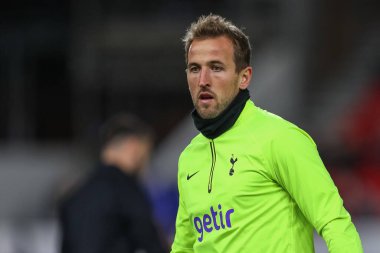 Tottenham Hotspur 'dan Harry Kane Carabao Kupası 3. tur karşılaşması öncesinde ısınma turunda Nottingham Forest Tottenham Hotspur' a karşı 9 Kasım 202 'de City Ground, Nottingham' da