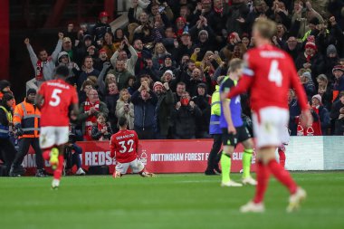 Nottingham Ormanı 'ndan Renan Lodi # 32, 9 Kasım 202' de Nottingham, İngiltere 'nin başkenti Nottingham' da oynanan Carabao Kupası üçüncü tur karşılaşmasında 1-0 kazanma hedefini kutluyor.