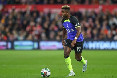 Tottenham Hotspur 'dan Ryan Sessegnon # 19 numara Carabao Kupası üçüncü tur karşılaşmasında Nottingham Forest Tottenham Hotspur' a karşı 9 Kasım 202 'de City Ground, Nottingham, İngiltere