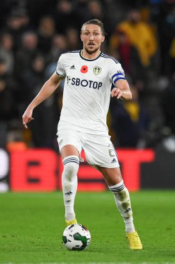 Leeds United 'ın 2 numaralı Luke Ayling Carabao Kupası maçında Wolverhampton Wanderers, Leeds United' a karşı Molineux, Wolverhampton, İngiltere, 9 Kasım 202