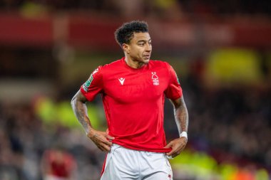 Nottingham Ormanı 11 numaralı Jesse Lingard, 9 Kasım 202 'de Nottingham City Ground, Nottingham, İngiltere' de oynanan Carabao Kupası 3. tur karşılaşmasında nefes almak için ara verdi.