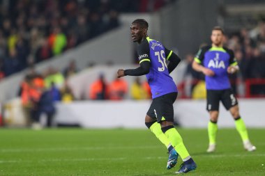 Tottenham Hotspur 'dan Yves Bissouma # 38 Carabao Kupası üçüncü tur karşılaşmasında Nottingham Forest Tottenham Hotspur' a karşı 9 Kasım 202 'de City Ground, Nottingham, İngiltere