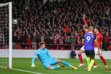 Tottenham Hotspur 'dan Richarlison bir gol attı ama 9 Kasım 202' de Nottingham 'ın Tottenham Hotspur' a karşı oynadığı Carabao Kupası üçüncü tur maçında ofsayt olması kararlaştırıldı.