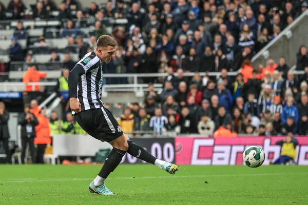 Sven Botman Newcastle United Tar Ett Straff Räddad Sam Johnstone — Stockfoto