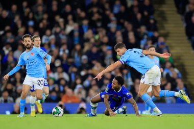 Manchester City 'den Ruben Dias topu 17 numara Chelsea' den Raheem Sterling 'e karşı kazandı Manchester City, Manchester City Etihad Stadyumu' nda oynanan Carabao Kupası üçüncü tur karşılaşmasında 20 numaralı Bernardo Silva izledi.