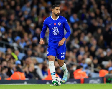 Chelsea 'li Ruben Loftus-Cheek # 12 numara, 9 Kasım 202' de Etihad Stadyumu 'nda oynanan Carabao Kupası üçüncü tur karşılaşmasında topu kontrol ediyor.