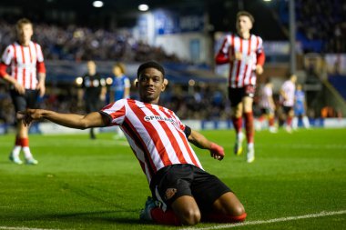 Sunderland 'lı Amad Diallo, 11 Kasım 202' de Birmingham City, Birmingham, İngiltere 'de Sunderland' a karşı oynadığı Gökyüzü İddia Şampiyonası maçında gol atmasını kutluyor.
