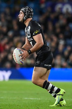 Yeni Zelanda 'dan Jahrome Hughes Rugby Ligi Dünya Kupası 2021 Yarı final karşılaşmasında Avustralya ile Yeni Zelanda arasındaki Elland Road, Leeds, İngiltere, 11 Kasım 202