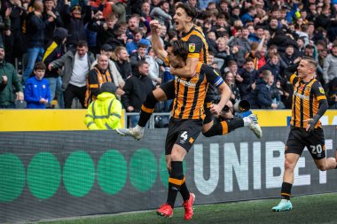 Hull City 'den Jacob Greaves 12 Kasım 202' de MKM Stadyumu, Hull, İngiltere 'de oynanan Sky Bet Şampiyonası maçında golünü kutluyor ve skoru 1-0 yapıyor.