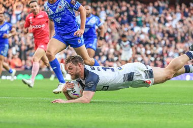 İngiltere 'nin Elliott Whitehead, 12 Kasım 202' de Londra 'daki Emirates Stadyumu' nda oynanan 2021 Dünya Rugby Ligi Şampiyonası yarı final maçı için sahaya çıkıyor.