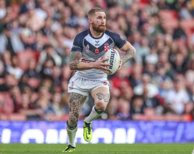 İngiltere 'den Sam Tomkins, Rugby Ligi Dünya Kupası 2021 Yarı final karşılaşmasında İngiltere ile Samoa arasında 12 Kasım 202' de Emirates Stadyumu, Londra 'da oynanacak.