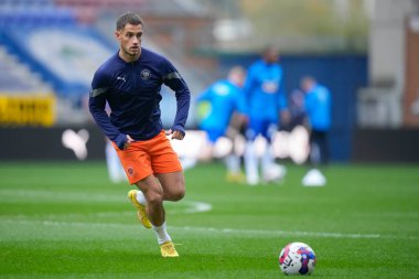 Blackpool 9. Jerry Yates, 12 Kasım 202 'de Wigan, Wigan Stadyumu' nda oynanan Wigan Atletizm Şampiyonası karşılaşmasından önce ısınıyor.