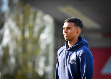 Plymouth Argyle forveti Morgan Whittaker (19), 12 Kasım 202 'de İngiltere' nin Gelder Group Sincil Bank Stadyumu 'nda oynanan 1.