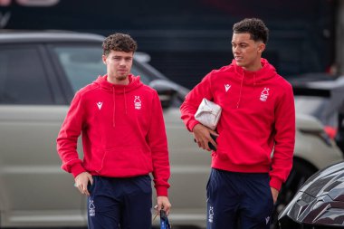 Nottingham Ormanı 'ndan Neco Williams # 7 ve Brennan Johnson # 20 Nottingham Ormanı Premier Lig maçından önce Nottingham Forest - Crystal Palace City Zound, Nottingham, İngiltere, 12 Kasım 202
