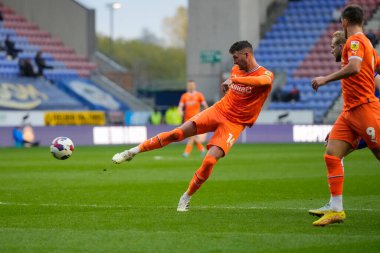 Blackpool 'dan Gary Madine, 12 Kasım 202' de İngiltere 'nin Wigan Stadyumu' nda oynanan Wigan Atletizm ve Blackpool maçında 1-0 berabere kaldı.