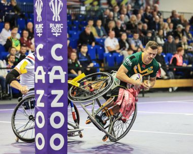 Avustralyalı James Hill, 13 Kasım 202 'de İngiltere' nin Sheffield, İngiltere 'deki İngiliz Spor Enstitüsü' nde oynanan 2021 Dünya Rugby Ligi Kupası yarı final maçında Fransız Jeremy Bourson tarafından yenildi.