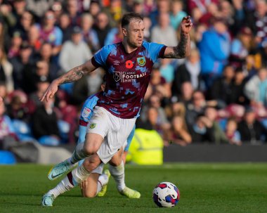 Burnley 'den Ashley Barnes # 10 Sky Bet Şampiyonası maçında Burnley, Blackburn Rovers' a karşı Turf Moor, Burnley, İngiltere, 13 Kasım 202