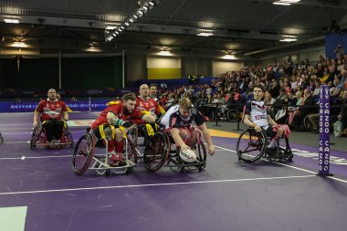 İngiltere 'den Declan Roberts, 13 Kasım 202' de İngiltere 'nin Sheffield, İngiltere Spor Enstitüsü' nde oynanan 2021 Dünya Rugby Lig Kupası yarı final maçına gidiyor.