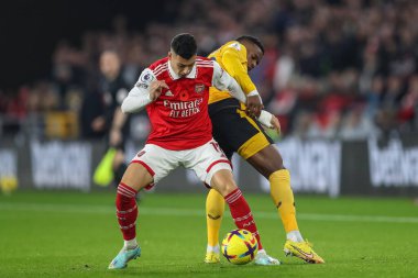 Gabriel Martinelli # 11 Arsenal ve Nlson Semedo # 22 Wolverhampton Wanderers Premier League karşılaşmasında Wolverhampton Wanderers Arsenal 'e karşı Molineux, Wolverhampton, İngiltere, 12 Kasım 2022