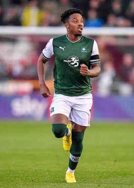 Plymouth Argyle forvet Niall Ennis (11) Sky Bet 1 karşılaşmasında Lincoln City - Plymouth Argyle maçı Gelder Group Sincil Bank Stadyumu, Lincoln, İngiltere, 12 Kasım 202