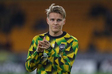 Arsenal 'den Martin degaard # 8 Premier League karşılaşması öncesi ısınma sırasında Wolverhampton Wanderers Arsenal' e karşı Molineux, Wolverhampton, Birleşik Krallık, 12 Kasım 2022