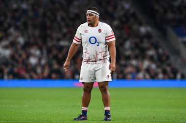 İngiltere 'nin Mako Vunipola takımı, 12 Kasım 202' de Twickenham Stadyumu 'nda İngiltere ile Japonya maçına çıktı.