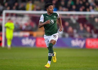 Plymouth Argyle forvet Niall Ennis (11) Sky Bet 1 karşılaşmasında Lincoln City - Plymouth Argyle maçı Gelder Group Sincil Bank Stadyumu, Lincoln, İngiltere, 12 Kasım 202
