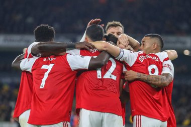 Martin degaard # 8 Arsenal Premier League maçında Wolverhampton Wanderers, Molineux, Wolverhampton, Birleşik Krallık 'ta 12 Kasım 2022' de Arsenal 'e karşı 0-2' lik galibiyet golünü kutluyor.