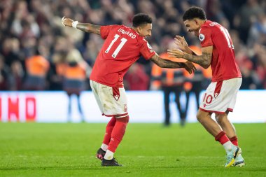 Nottingham Ormanı 'ndan Jesse Lingard # 11 ve Morgan Gibbs-White # 10 of Nottingham Forest Premier League maçı sırasında Nottingham Forest' a karşı Crystal Palace, Nottingham, İngiltere 'de 12 Kasım' da yapılan 12.