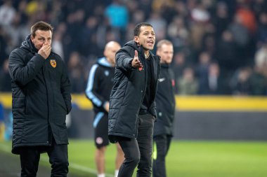 Liam Rosenior, Hull City jestleri ve tepkileri sunar. 12 Kasım 202 'de Hull City, MKM Stadyumu' nda oynanan Hull City vs Reading maçında.