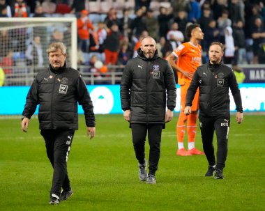 12 Kasım 202 'de Wigan Atletizm ve Blackpool maçlarında Wigan' a yenildikten sonra sahadan ayrılan Blackpool teknik direktörü Michael Appleton, Wigan 'a karşı oynanan Wigan maçında sahadan ayrıldı.