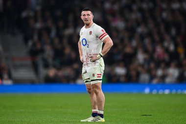 İngiltere 'nin Twickenham Stadyumu, Twickenham, İngiltere' de 12 Kasım 202 'de oynanan sonbahar uluslararası müsabakalarında İngiliz Tom Curry ile Japonya karşılaşacak.