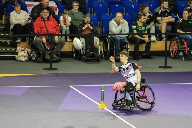 İngiltere 'den Robert Hawkins, 13 Kasım 202' de İngiltere 'nin Sheffield, İngiltere Spor Enstitüsü' nde oynanan 2021 Dünya Rugby Ligi yarı final maçında bir gol için dönüşünü gerçekleştirdi.