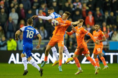 Blackpool 'dan Callum Connolly # 2 Wigan Atletizm Şampiyonası' nda Wigan Athletic 'e karşı Blackpool Stadyumu' nda 12 Kasım 202 'de oynanan Wigan 23.