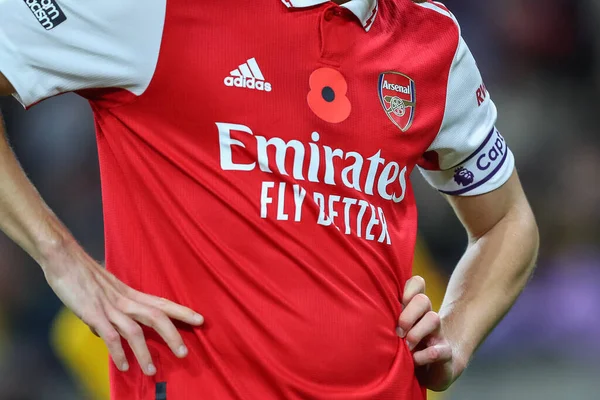 Gros Plan Chemise Arsenal Avec Coquelicot Commémoratif Dessus Pendant Match — Photo