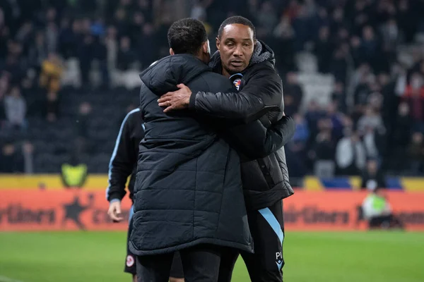 Liam Rosenior Manager Van Hull City Knuffels Paul Ince Manager — Stockfoto