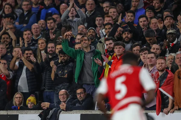 Fãs Arsenal Mostram Seu Apoio Thomas Partey Arsenal Durante Partida — Fotografia de Stock