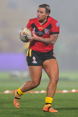 Bayanlar Rugby Ligi Dünya Kupası yarı final karşılaşması öncesinde oynanan karşılaşmada Papua Yeni Gine 'li 11 numaralı Emily Veivers - Papua Yeni Gine Kadınlar Stadyumu' nda 14 Kasım 202