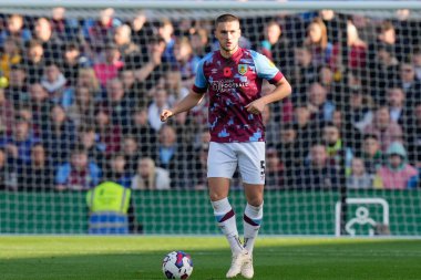 Burnley 'den Taylor Harwood Bellis # 5 Sky Bet Şampiyonası maçında Burnley - Blackburn Rovers - Turf Moor, Burnley, Birleşik Krallık, 13 Kasım 202