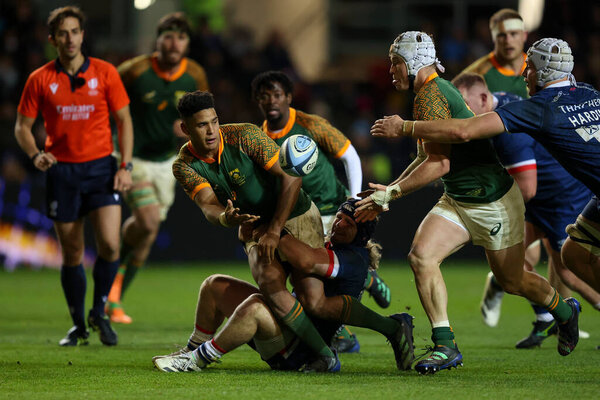 Sach Feinberg-Mngomezulu of South Africa A passes the ball to Henco van Wyk of South Africa A during the Friendly match Bristol Bears vs South Africa Select XV at Ashton Gate, Bristol, United Kingdom, 17th November 2022