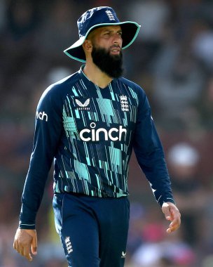Moeen Ali, 19 Kasım 2022 'de SCG, Sydney, Avustralya' da oynanan 2.