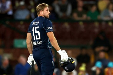 İngiltere 'den David Willey, Distol Serisi 2. ODI karşılaşması sırasında İngiltere ile SCG, Sydney, Avustralya' da 19 Kasım 2022 'de oynanan maçta görevden alındıktan sonra sahadan ayrıldı.
