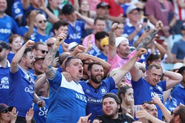 Everton taraftarları 20 Kasım 2022 'de Sidney, Avustralya' daki Accor Stadyumu 'nda oynanan Celtic-Everton maçında şarkı söylüyorlar.