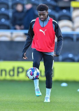 Plymouth Argyle tam geri Bali Mumba (17), 19 Kasım 2022 tarihinde İngiltere 'nin Trent kentindeki Pirelli Stadyumu' nda oynanan 1.