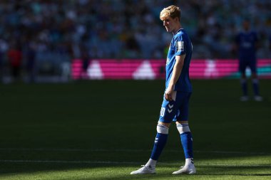 Everton 'dan Anthony Gordon, 20 Kasım 2022' de Sidney 'deki Accor Stadyumu' nda oynanan Süper Kupa karşılaşmasında penaltı almadan önce