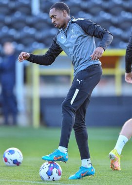 Plymouth Argyle (14) kanadı Mickel Miller (14), 19 Kasım 2022 tarihinde İngiltere 'nin Trent kentindeki Pirelli Stadyumu' nda oynanan 1.