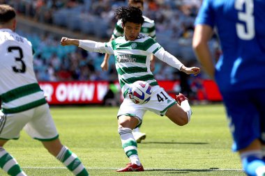 Celtic FC 'den Reo Hatate, 20 Kasım 2022' de Sidney 'deki Accor Stadyumu' nda oynanan Süper Kupa karşılaşmasında Celtic 'e karşı Everton' ı vurdu.